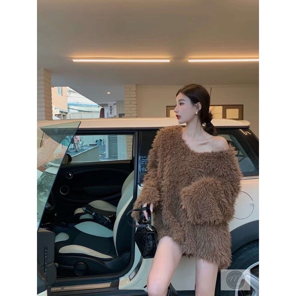 Áo lông nâu giấu quần