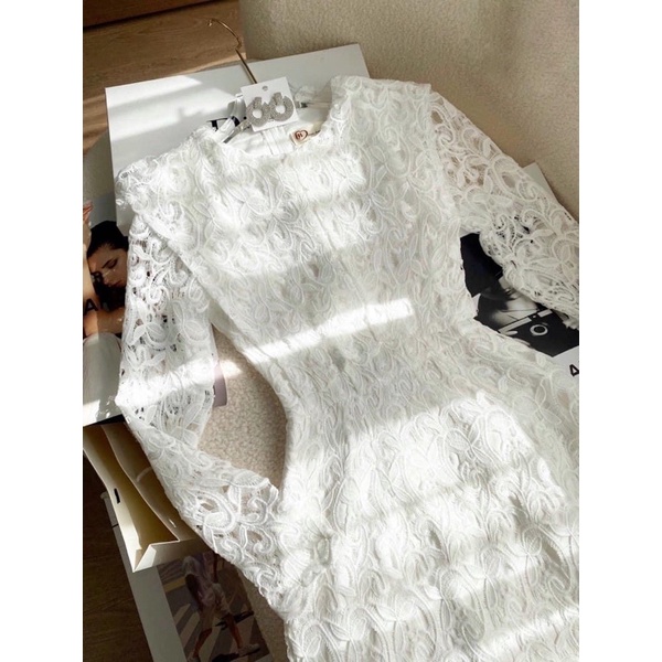 Váy ren xinh xuất sắc