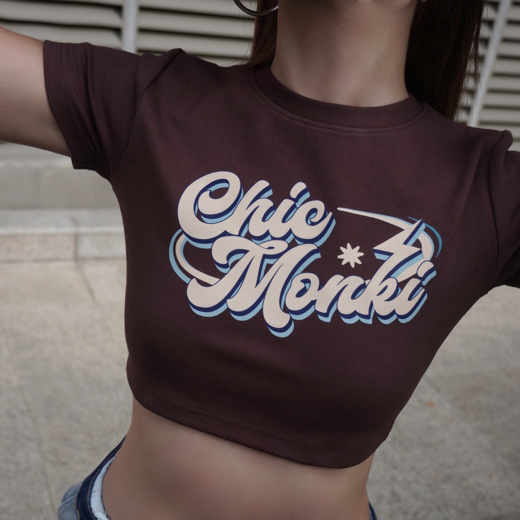 Áo thun croptop nữ CHICMONKI in chữ logo chất thun co giãn - CMK Baby Crop Tee CMT789