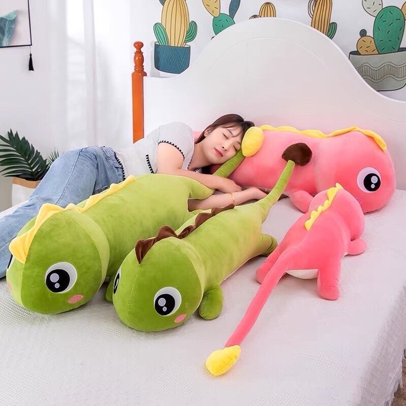Sỉ Giá Xưởng Gấu Bông Gối Ôm Khủng Long Đuôi Tim 2 Màu Xanh Hồng Siêu Mềm Mịn( Có Ảnh Thật)