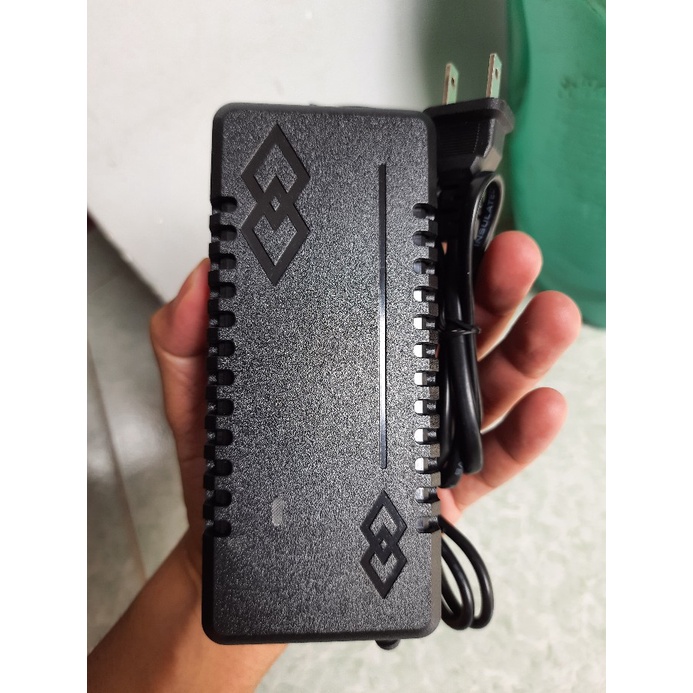 Sạc arapter 5s 21v 3A có quạt tản nhiệt