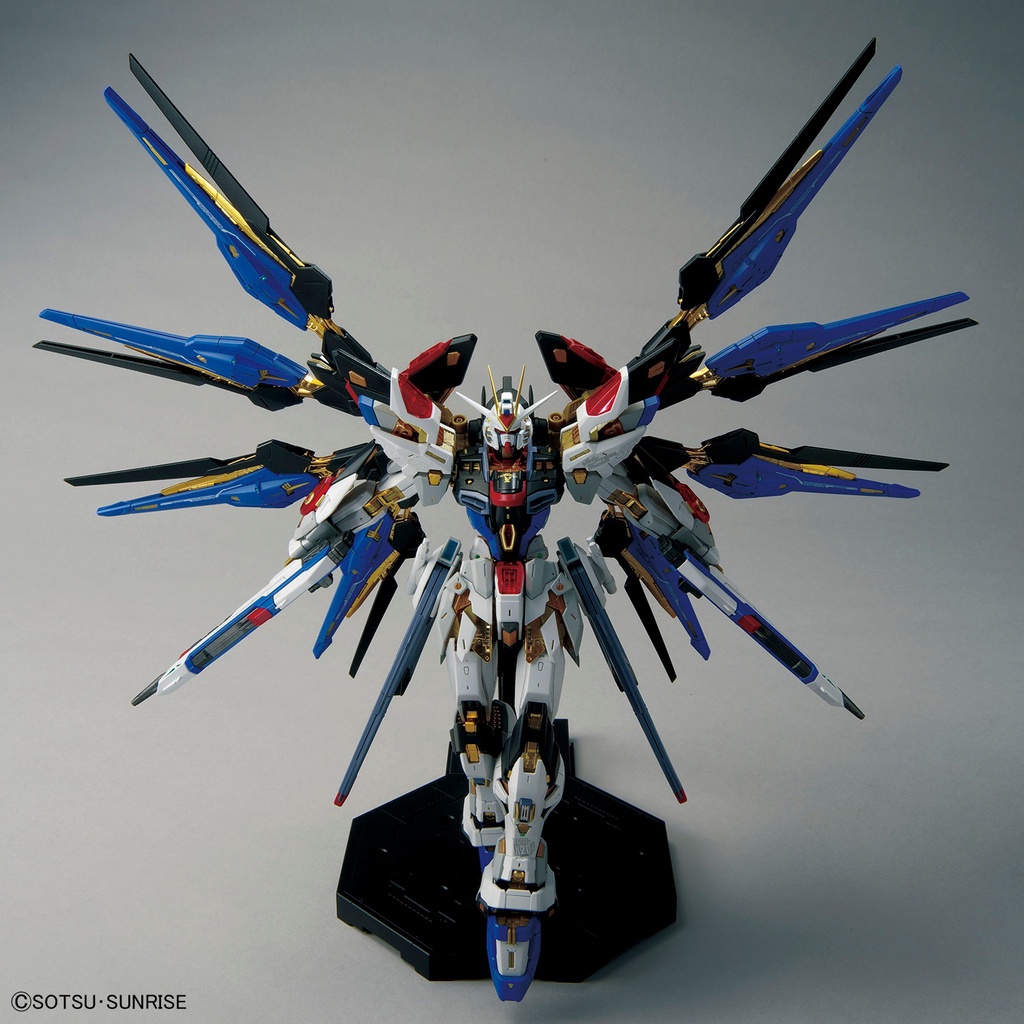 Mô Hình Gundam MGEX Strike Freedom Seed Destiny [kèm BASE] 1/100 Bandai Master Grade Đồ Chơi Lắp Ráp Anime Nhật