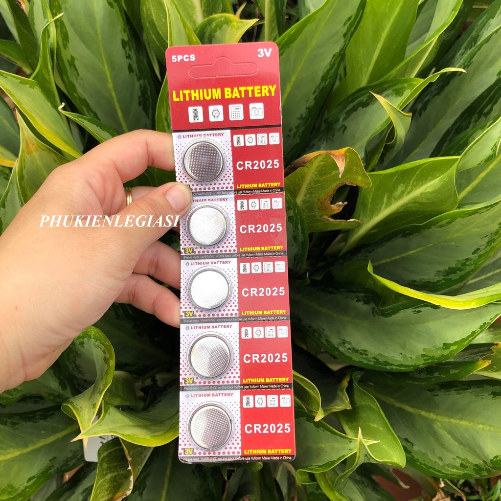 Pin CR2025 điện áp 3V Xài Cho Đèn Pin Laser......