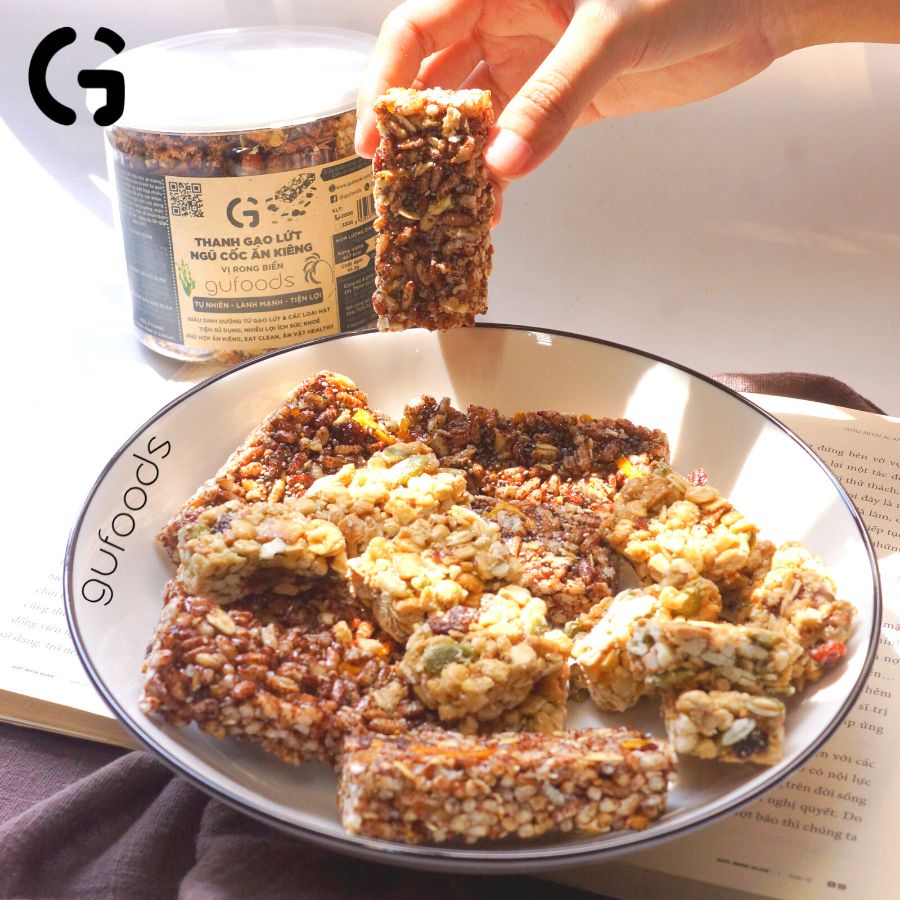 Thanh gạo lứt ngũ cốc ăn kiêng GUfoods (2 vị Rong biển / Mix trái cây) - Lành mạnh, Ăn kiêng (200g/330g) - Bánh kẹo Tết