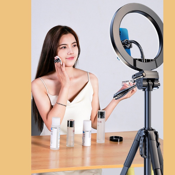 Gậy Tripod Khung Nhôm Chắc Chắn - Chụp Ảnh & Quay Phim - Tripod Kèm Đèn Livestream Bán Hàng Quay Video
