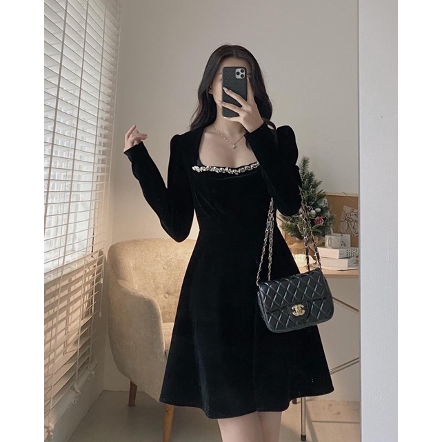 Váy- Đầm nhung cổ vuông đính đá dáng xoè