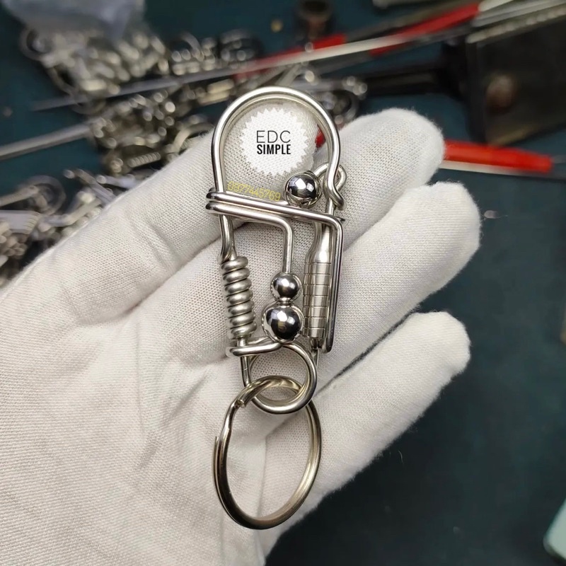 Móc khoá inox 304 thủ công cao cấp sử dụng que hàn 2 ly cứng cáp và sáng bóng