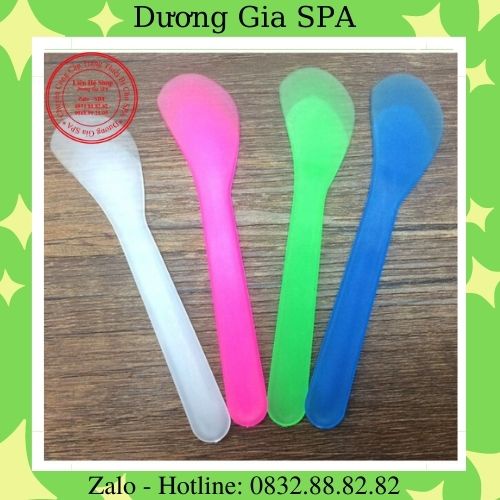 Thìa nhựa. thìa pha mặt nạ, dùng trong spa