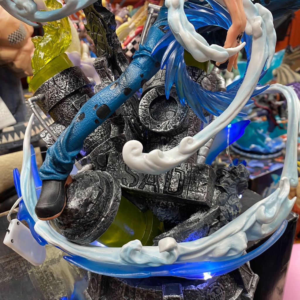 Mô hình Trafalgar D. Water Law GK One piece