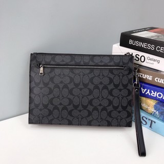 Clutch Coach dành cho nam lịch lãm