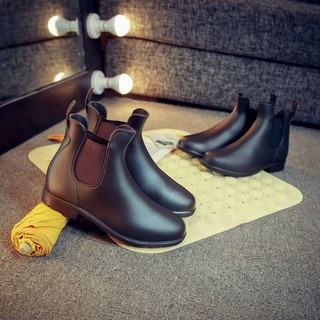 【Vận chuyển nhanh】 Giày đi mưa cỡ lớn dành cho nữ mới, giày đi mưa Martin, giày bốt Chelsea, giày chống thấm nước, đế giữa, giày cao su chống mài mòn, chống trượt