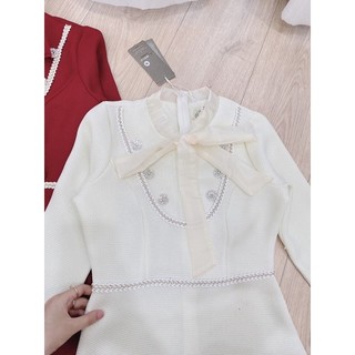 Váy buộc nơ cổ mix dây trang trí