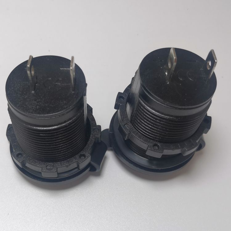 Ổ cắm tẩu 12V thay thế hoặc lắp thêm cho ô tô, tàu thuyền, xe máy - có nắp cao su