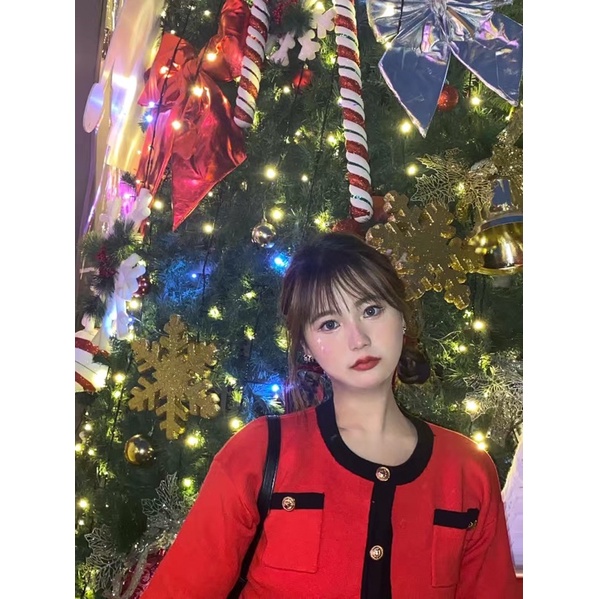 Áo cardigan đỏ viền đen giống Jennie BLACKPINK