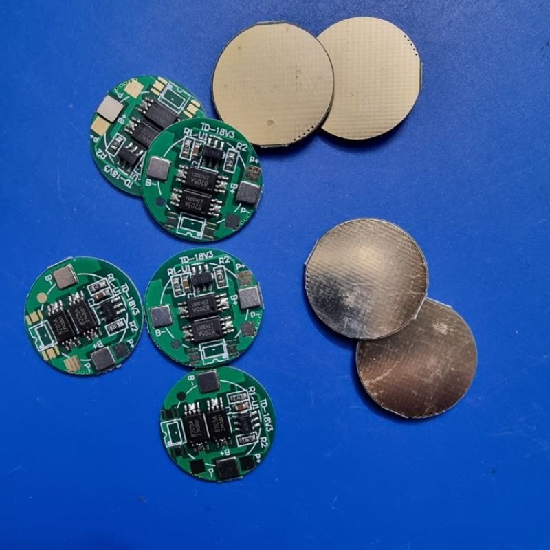 Mạch sạc pin và bảo vệ 3A / 3.7v 18650 dạng tròn đầu dương phẳng