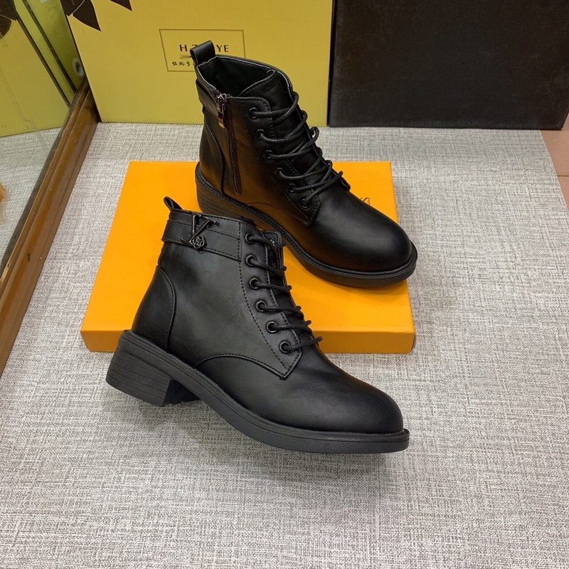 bốt dây khoá cạnh đế 3p chất da mềm phom ôm siêu đep