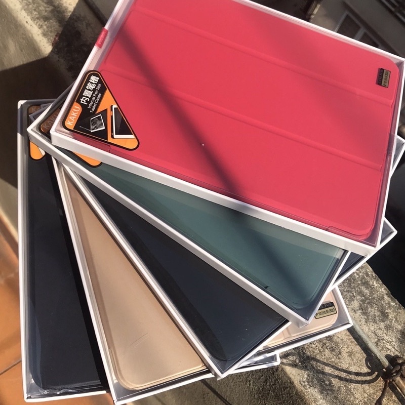 Bao da Kaku TPU cho iPad Gen 10 10.9inch 2022 có khay để bút cảm biến tắt mở