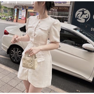 ĐẦM DẠ TRẮNG CỔ TRÒN TÚI NẮP ĐÍNH NÚT