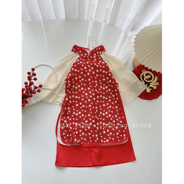 ÁO DÀI CÁCH TÂN BÉ GÁI HOẠ TIẾT HOA NHÍ CHẤT LỤA MỀM KÈM BỜM CHO BÉ GÁI 8-20KG.CHẤT TƠ LỤA HOẠ TIẾT HOA NHÍ CỰC XINH
