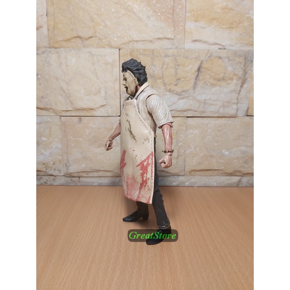 Mô hình Leatherface trong phim The Texas Chainsaw Massacre Action Figure 18 cm
