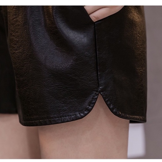 Quần Short nữ chất da PU lưng chun phía sau Okélla
