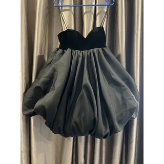 Váy thiết kế size M newtag , thanh lý
