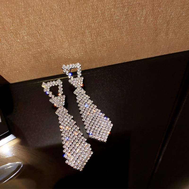 Bông Tai Hợp Kim Dáng Dài Thời Trang Cho Nữ