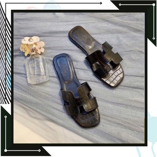 Dép nữ - dép lê nữ chữ H vân cá sấu màu đen duy nhất