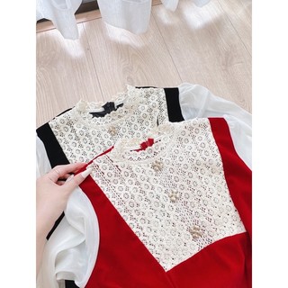 Đầm nhung phối ren ngực