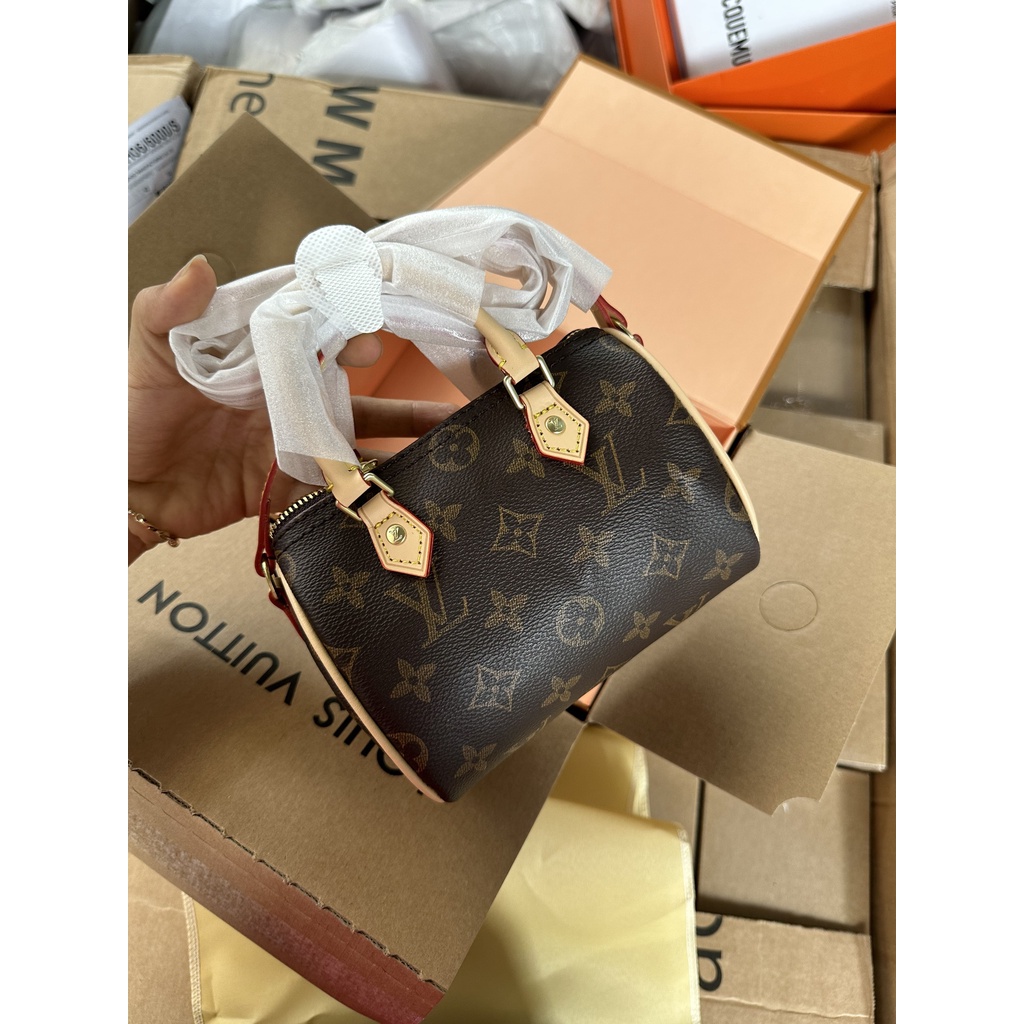 Túi Xách l...v Trống Hoa Nâu Bản Super Hàng 2 Box Hịn MTA459