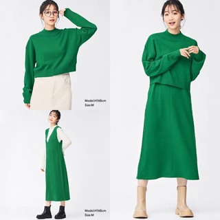 Set đầm len sát nách kèm áo len cổ xinh xắn, dễ thương của GU - Nhật Bản