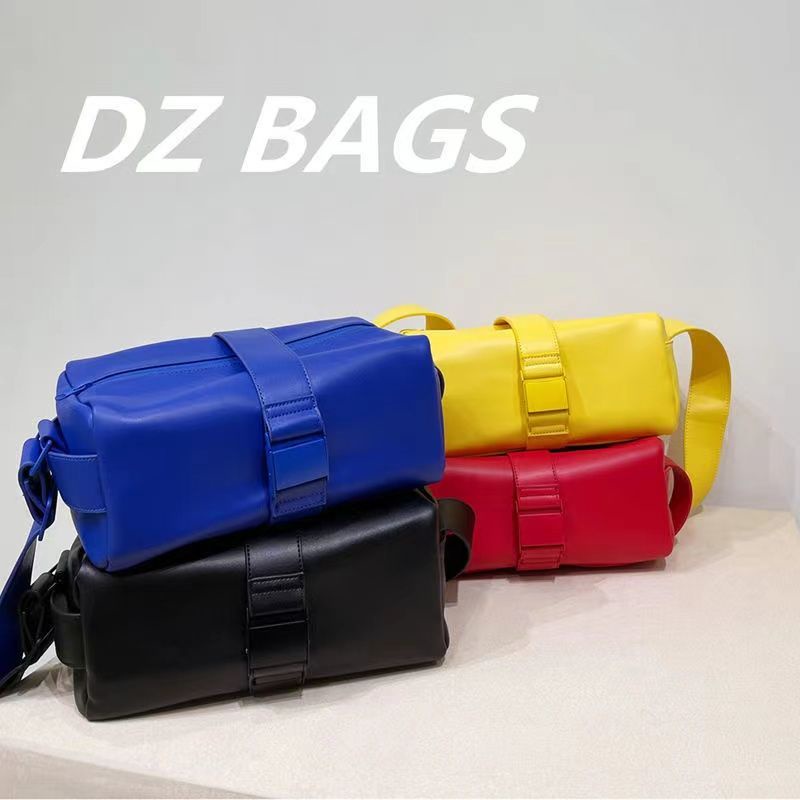 Túi Đeo Chéo Thể Thao Hình Vuông Màu Xanh Dương Phong Cách Mới Năm 2021