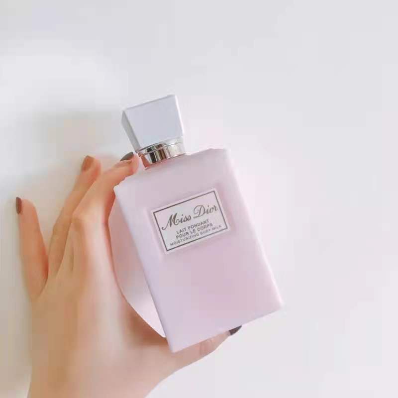 Gel Tắm Dior Làm Sạch Da Toàn Thân 200ml