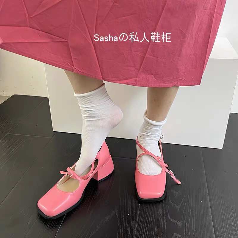 Giày Mary Jane quai chéo đế vuông mũi vuông