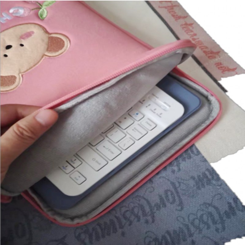 Túi đựng laptop họa tiết hoạt hình phong cách Hàn Quốc Tranh thêu heo con và mèo lười màu hồng 10/11/13/14/15/15.6inch