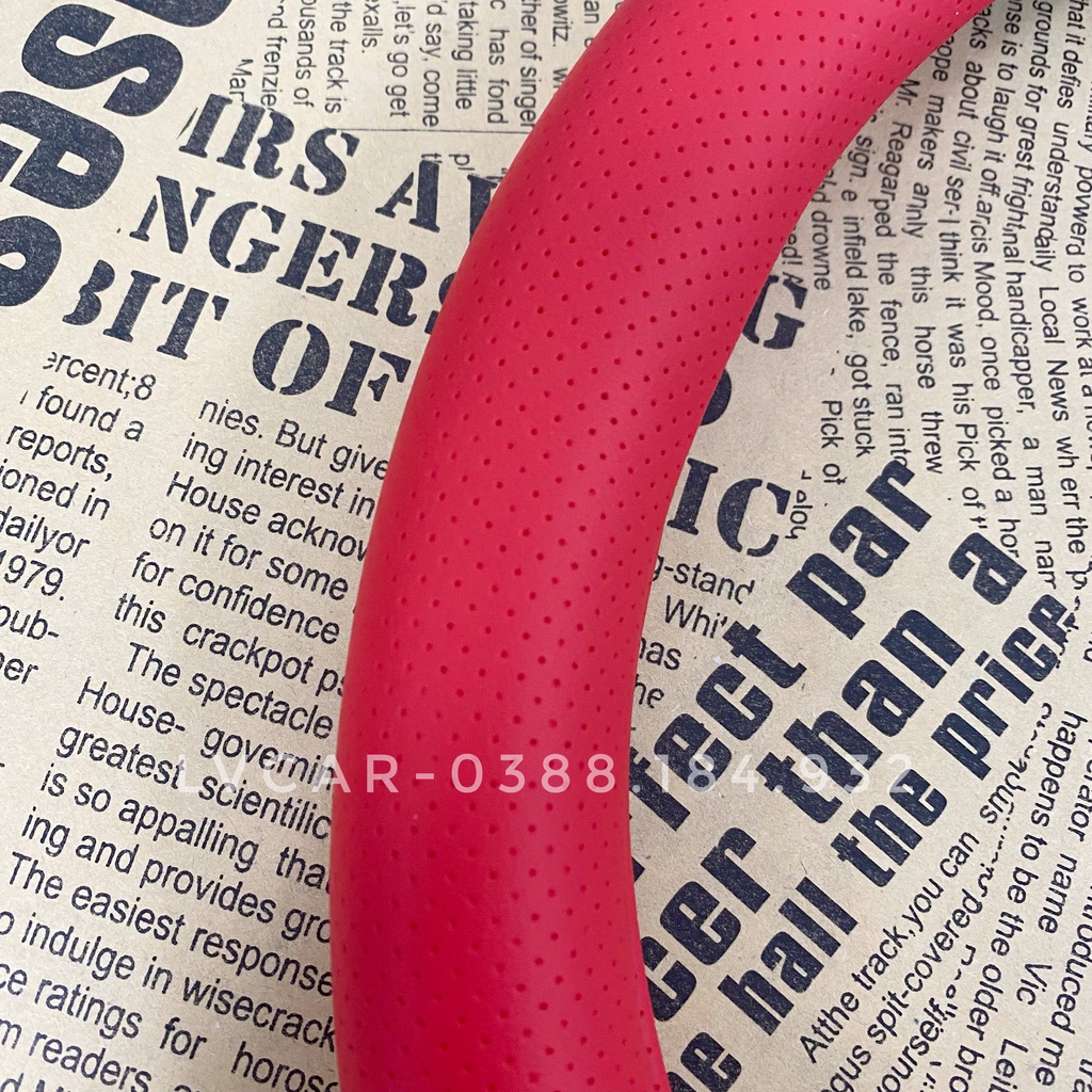 Bọc vô lăng Peugoet cao cấp phù hợp với các dòng xe Peugoet 2 màu đen,đỏ