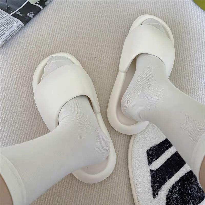 Tất trắng trơn cổ cao mềm mịn dày dặn dễ phối đồ siêu thời trang