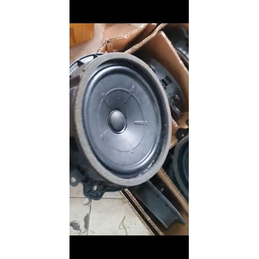 Loa 16cm dành cho xe  4cm không đụng kính từ nhỏ cực hay. Giá 1 cái