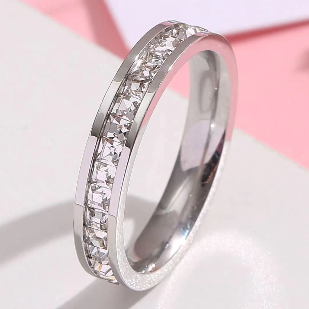 Nhẫn cặp đôi Gucci,nhẫn tình yêu nam nữ,nhân titan cao cấp đính đá -Khắc tên theo yêu cầu -Bảo hành 12 tháng