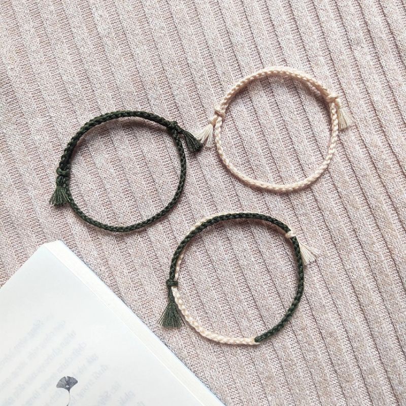 Sét vòng bính chỉ cotton phối màu kem và xanh rêu