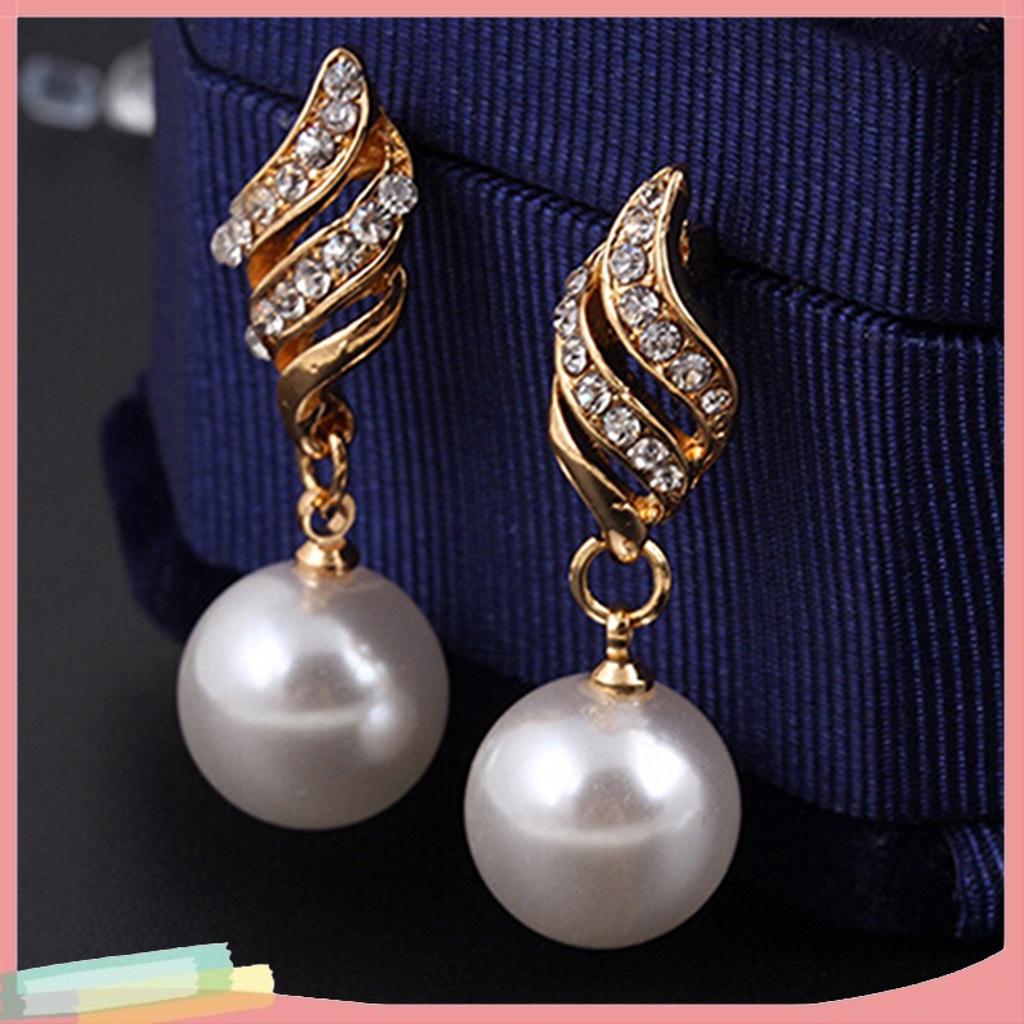 Set Dây Chuyền Và Đôi Khuyên Tai Đính Ngọc Trai Thiết Kế Thời Trang Duyên Dáng