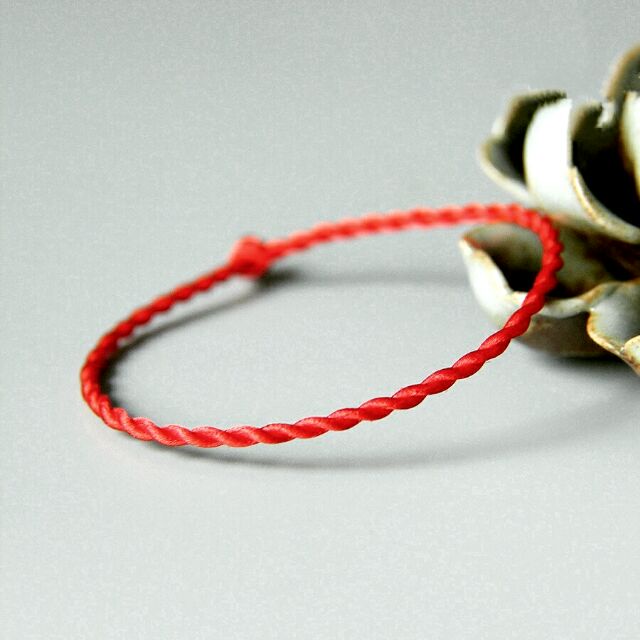 Vòng tay chỉ đỏ giá sỉ