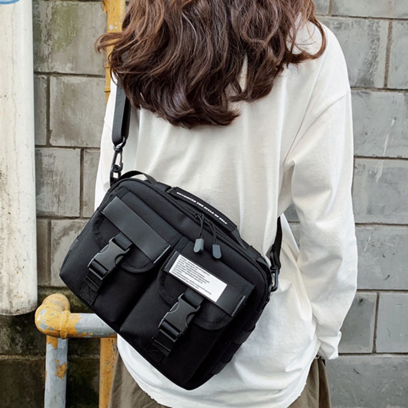 Túi Đeo Chéo Du Lịch Màu Đen Cá Tính Cho Nam