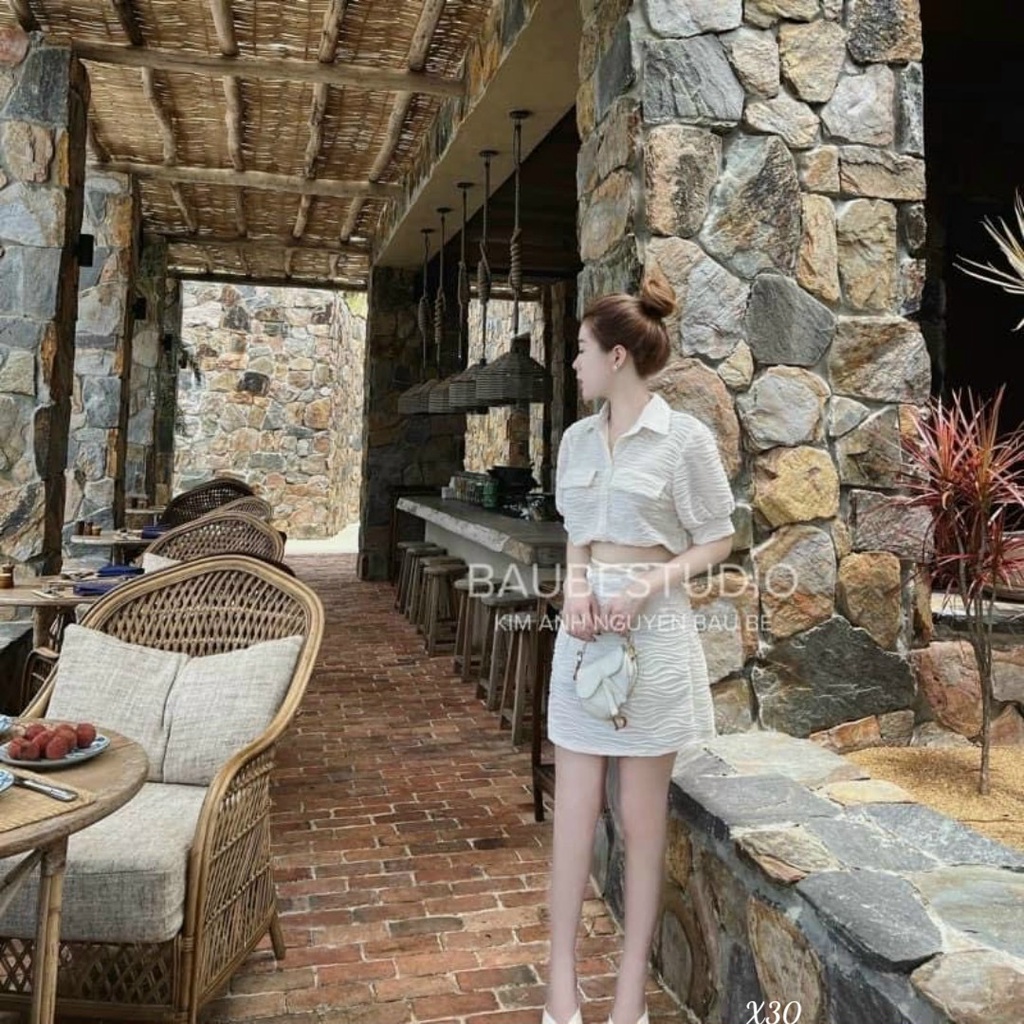 Set đồ nữ đi chơi, set váy 2 món chân váy ôm body tôn dáng thắc eo kèm áo kiểu nữ croptop  cổ sơ mi có túi chất đũi đẹp