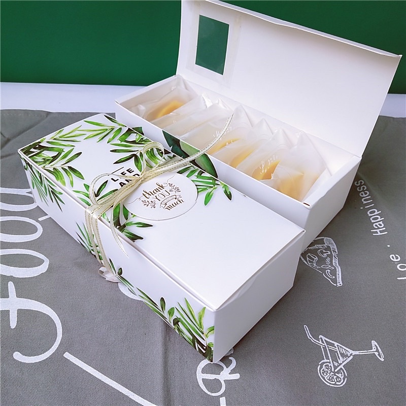 Hộp đựng bánh dứa, bánh kẹo Tết 2024