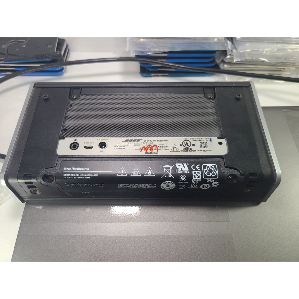 Thay pin loa Bose Soundlink II