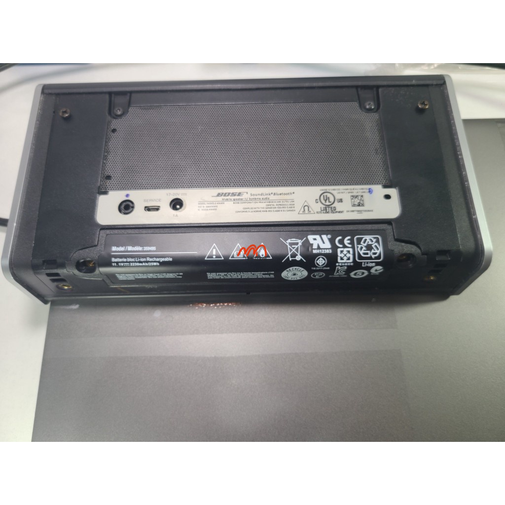 Thay pin loa Bose Soundlink II