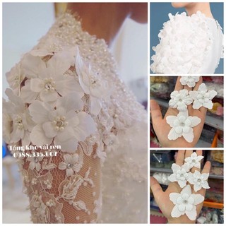 Hoa cánh lụa kết nhuỵ đá pha lê đính áo váy
