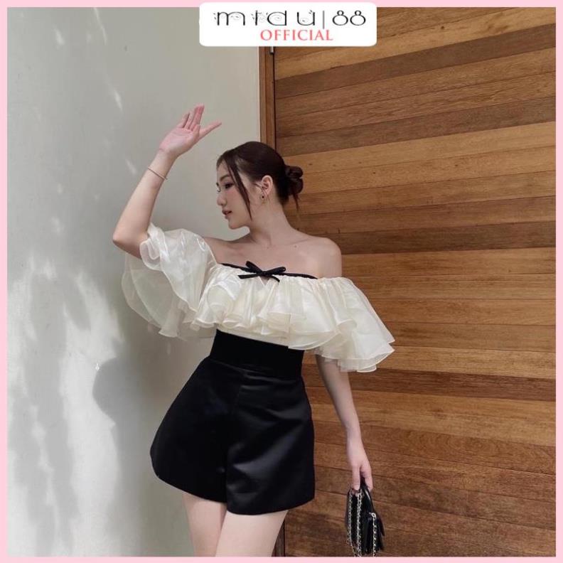 Set áo nude bẹt vai croptop bèo ngực kèm quần short đen