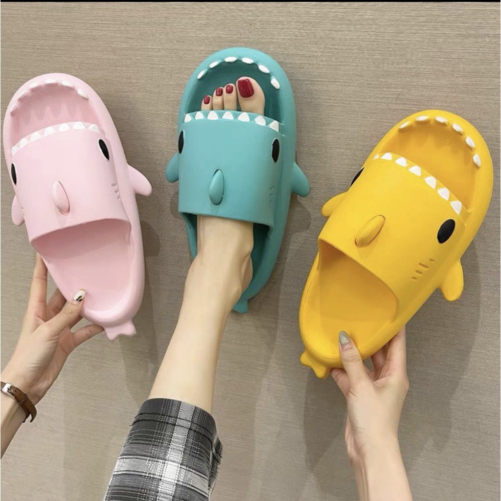 Dép cá mập cho người lớn đi trong nhà, ngoài trời dép siêu nhẹ đáng yêu chống trượt mới dành cho nam và nữ